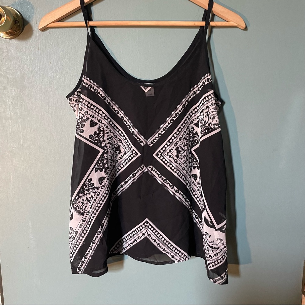 Old Navy Black and White Graphic Camisole